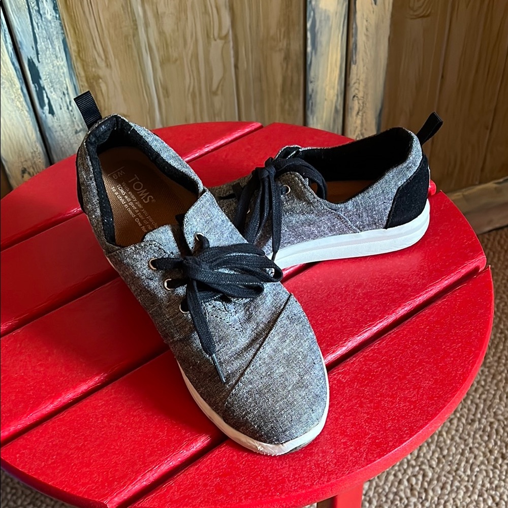 TOMS Women's Gray Casual Shoes